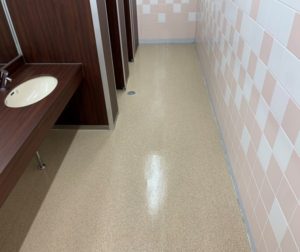 京都府のリサイクルショップのトイレ清掃