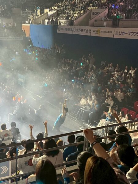 京都ハンナリーズホーム最終節で多くの来場者が集まる島津アリーナ京都